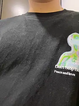 Snapshot of ErosVale chatting on 10-17-25, 05:10 ErosVale online show from 10-17-25, 05:10