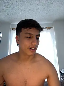 Snapshot of ErosVale chatting on 11-15-25, 01:07 ErosVale online show from 11-15-25, 01:07