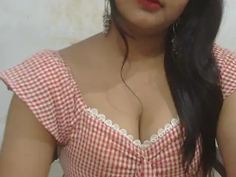 Snapshot of POOJA_199 chatting on 05-16-26, 12:26 POOJA 199 online show from 05-16-26, 12:26