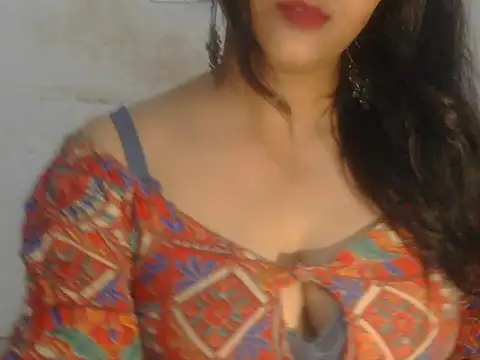 Snapshot of POOJA_199 chatting on 08-05-26, 09:01 POOJA 199 online show from 08-05-26, 09:01