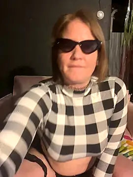 Snapshot of bigb00tycass chatting on 12-16-25, 04:28 bigb00tycass online show from 12-16-25, 04:28