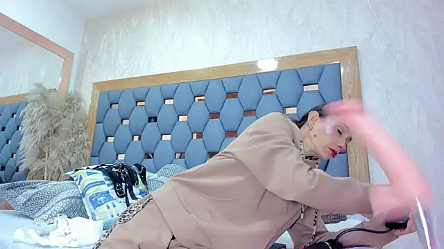 crystal sm online show from 03-21-26, 03:11