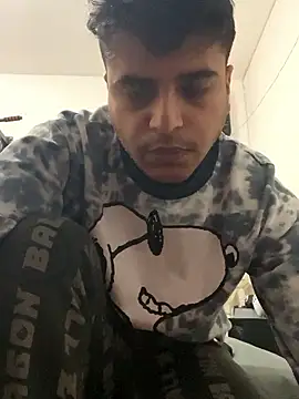 Snapshot of Noam7080z chatting on 01-14-26, 07:25 Noam7080z online show from 01-14-26, 07:25