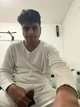 Snapshot of Noam7080z chatting on 01-15-26, 10:35 Noam7080z online show from 01-15-26, 10:35