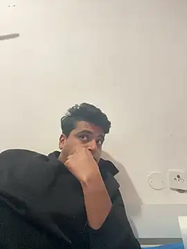 Snapshot of Noam7080z chatting on 02-01-26, 06:06 Noam7080z online show from 02-01-26, 06:06