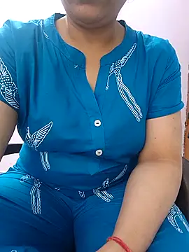 Snapshot of roshni_agrawal0 chatting on 05-05-26, 11:29 roshni agrawal0 online show from 05-05-26, 11:29