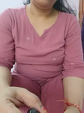 Snapshot of roshni_agrawal0 chatting on 05-17-26, 07:06 roshni agrawal0 online show from 05-17-26, 07:06
