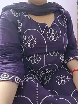 Snapshot of roshni_agrawal0 chatting on 05-25-26, 03:40 roshni agrawal0 online show from 05-25-26, 03:40