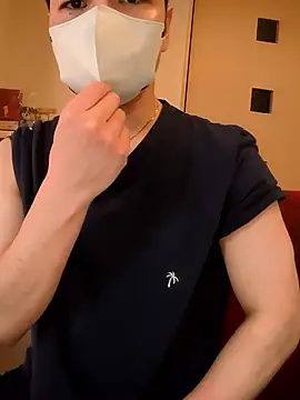 Snapshot of kqitooo chatting on 01-17-26, 04:28 kqitooo online show from 01-17-26, 04:28