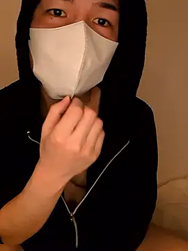 Snapshot of kqitooo chatting on 03-18-26, 04:21 kqitooo online show from 03-18-26, 04:21