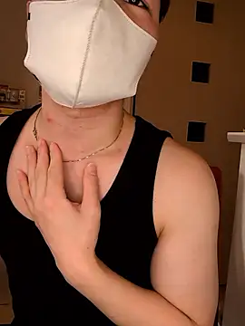 Snapshot of kqitooo chatting on 03-27-26, 05:57 kqitooo online show from 03-27-26, 05:57