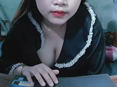 Snapshot of Lily3322 chatting on 09-13-25, 03:23 Lily3322 online show from 09-13-25, 03:23