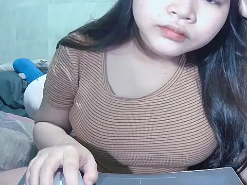 Snapshot of Lily3322 chatting on 02-11-26, 03:11 Lily3322 online show from 02-11-26, 03:11