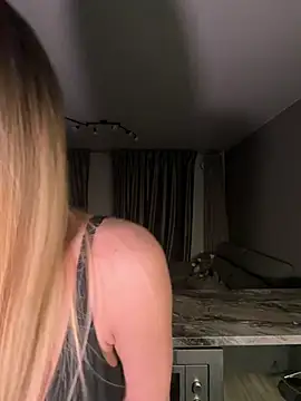 Elizebeth Parker online show from 03-29-26, 09:04