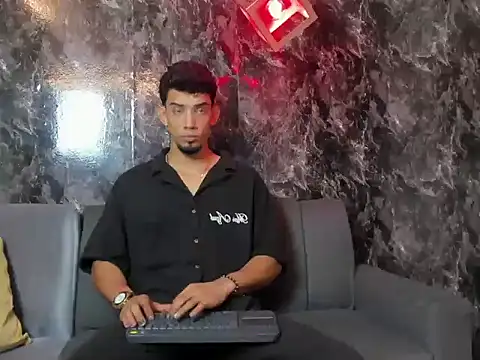 prince arthur77 online show from 07-08-26, 01:37