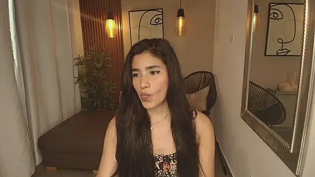 Snapshot of Lia_Mar_ chatting on 09-20-25, 06:20 Lia Mar online show from 09-20-25, 06:20