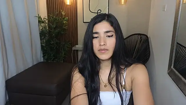 Snapshot of Lia_Mar_ chatting on 10-17-25, 06:10 Lia Mar online show from 10-17-25, 06:10