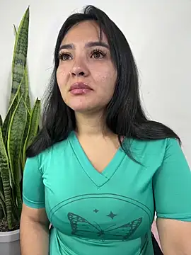Snapshot of meli__brown chatting on 05-11-26, 10:07 meli brown online show from 05-11-26, 10:07
