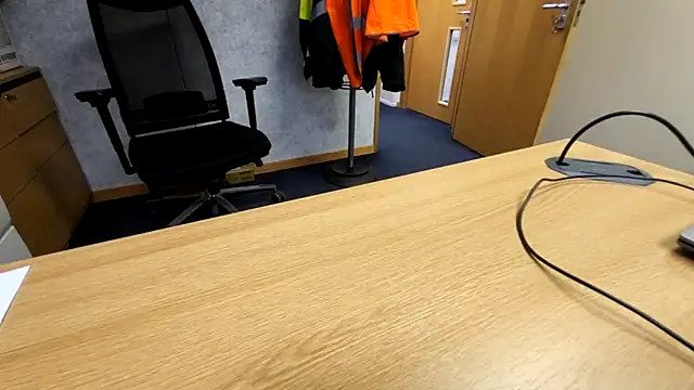 Snapshot of Oorse1966 chatting on 11-12-25, 11:54 Oorse1966 online show from 11-12-25, 11:54