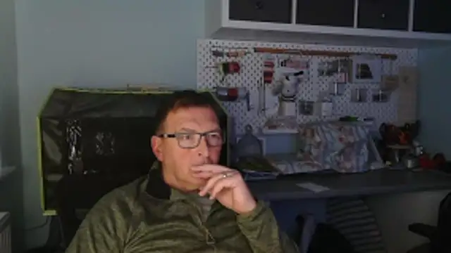 Snapshot of Oorse1966 chatting on 11-24-25, 05:01 Oorse1966 online show from 11-24-25, 05:01