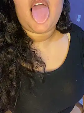 qxmila1 online show from 10-23-25, 04:50