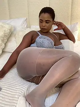 jayjayja19 online show from 07-18-26, 04:00