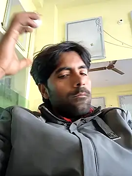 Snapshot of OmeningFurorji chatting on 01-12-26, 08:52 OmeningFurorji online show from 01-12-26, 08:52