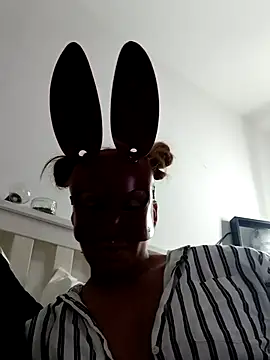 Snapshot of LightskinBumpa chatting on 10-04-25, 12:41 LightskinBumpa online show from 10-04-25, 12:41