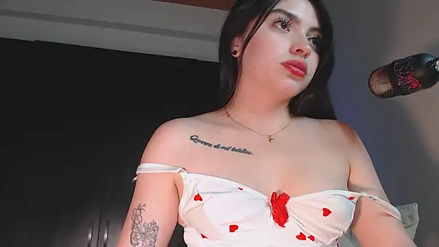 Snapshot of miaabroown chatting on 09-11-25, 09:37 miaabroown online show from 09-11-25, 09:37