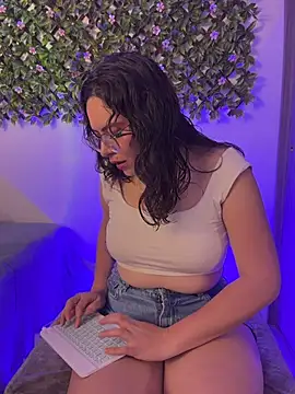 Katheerine online show from 11-25-25, 12:54