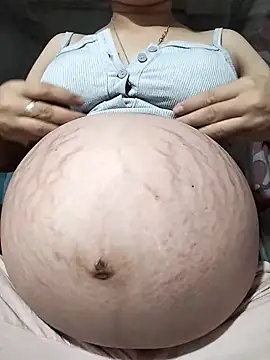 Snapshot of sugaviolet168 chatting on 04-07-26, 12:22 sugaviolet168 online show from 04-07-26, 12:22