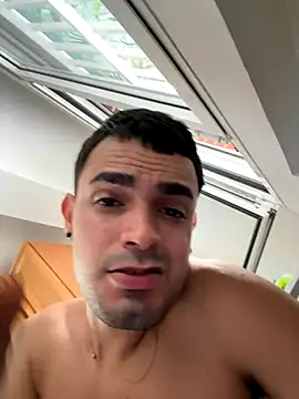 Snapshot of joseemontilla chatting on 09-16-25, 05:14 joseemontilla online show from 09-16-25, 05:14