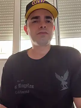 Snapshot of joseemontilla chatting on 03-18-26, 04:10 joseemontilla online show from 03-18-26, 04:10