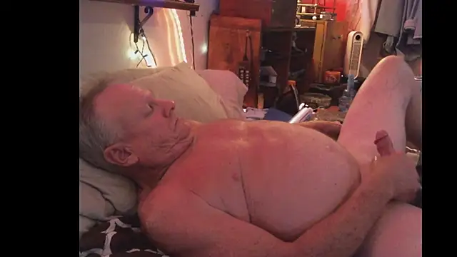 Pussyeat2please online show from 11-11-25, 07:52