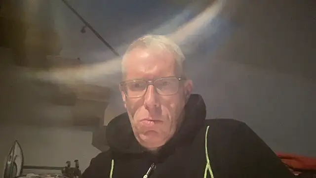 choupipat1 online show from 10-01-25, 05:35