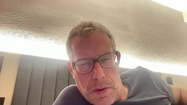 choupipat1 online show from 10-23-25, 12:54