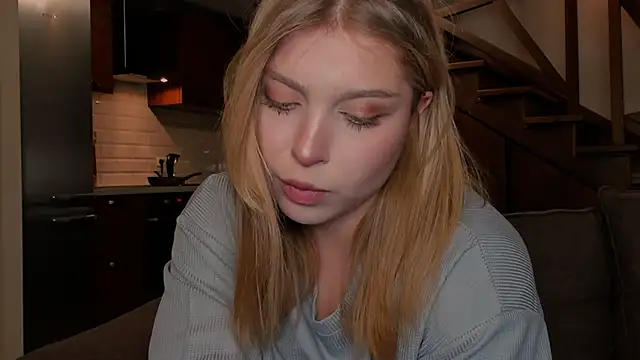 VanillaLivitski online show from 11-19-25, 01:33