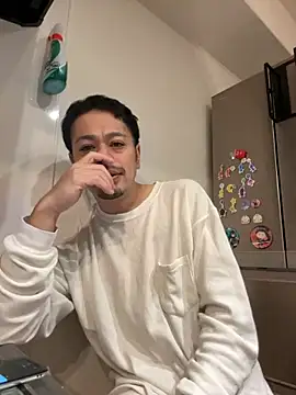 Snapshot of muut1215 chatting on 11-20-25, 04:18 muut1215 online show from 11-20-25, 04:18