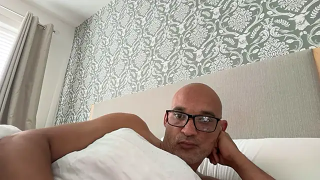 halfcastlad online show from 11-10-25, 09:52