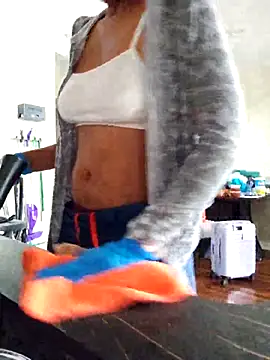 MzWettWett247 online show from 10-18-25, 01:56