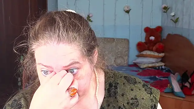 Audrey Aura online show from 09-14-25, 05:28