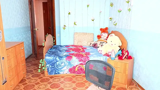 Audrey Aura online show from 09-27-25, 05:01