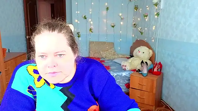 Audrey Aura online show from 10-11-25, 05:17