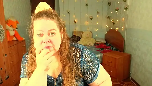 Audrey Aura online show from 11-18-25, 05:12