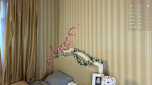 Juuulia  online show from 03-28-26, 03:00