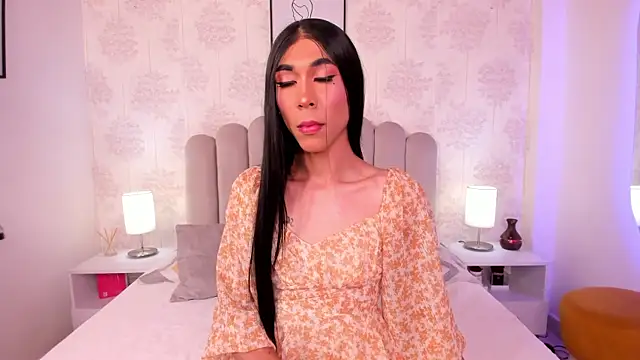 ShaynaHosk online show from 09-20-25, 07:04