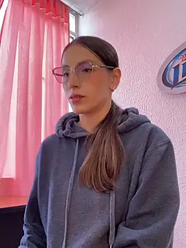 Snapshot of paula_miler1 chatting on 04-28-26, 12:43 paula miler1 online show from 04-28-26, 12:43