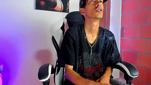 briamhoconor xh online show from 03-20-26, 01:43