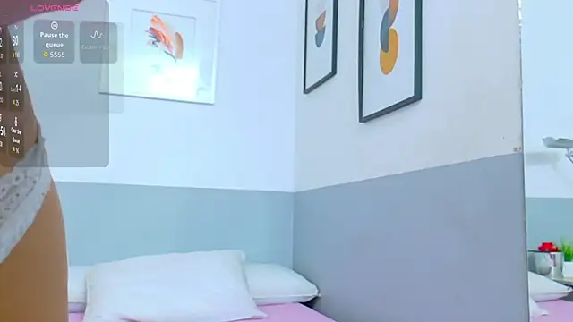 cutepetitee online show from 10-03-25, 07:55