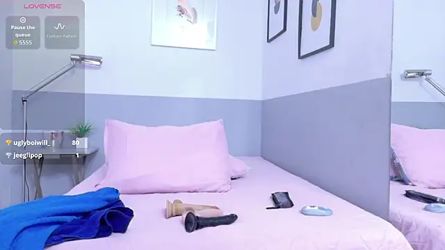 cutepetitee online show from 11-04-25, 07:35